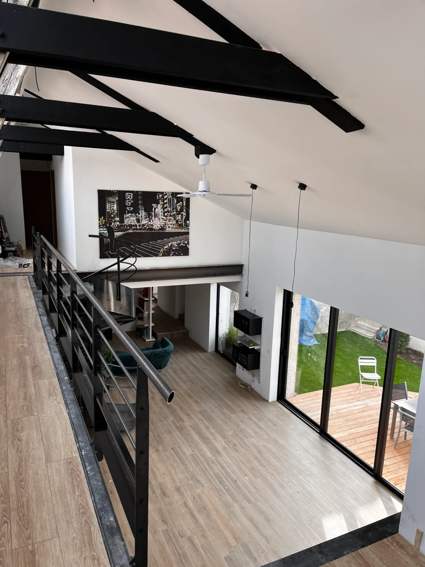 Loft après rénovation électrique complète par AB ELEC